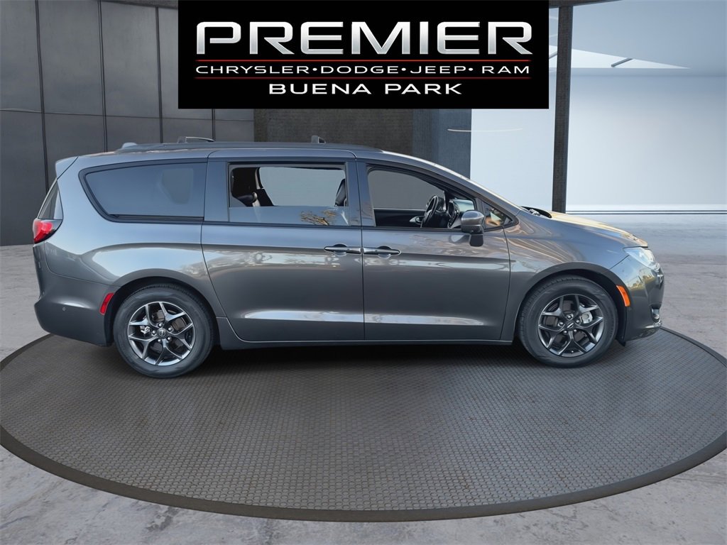 Used 2020 Chrysler Pacifica Touring-L Plus w/ Advanced Safetytec Group image 9