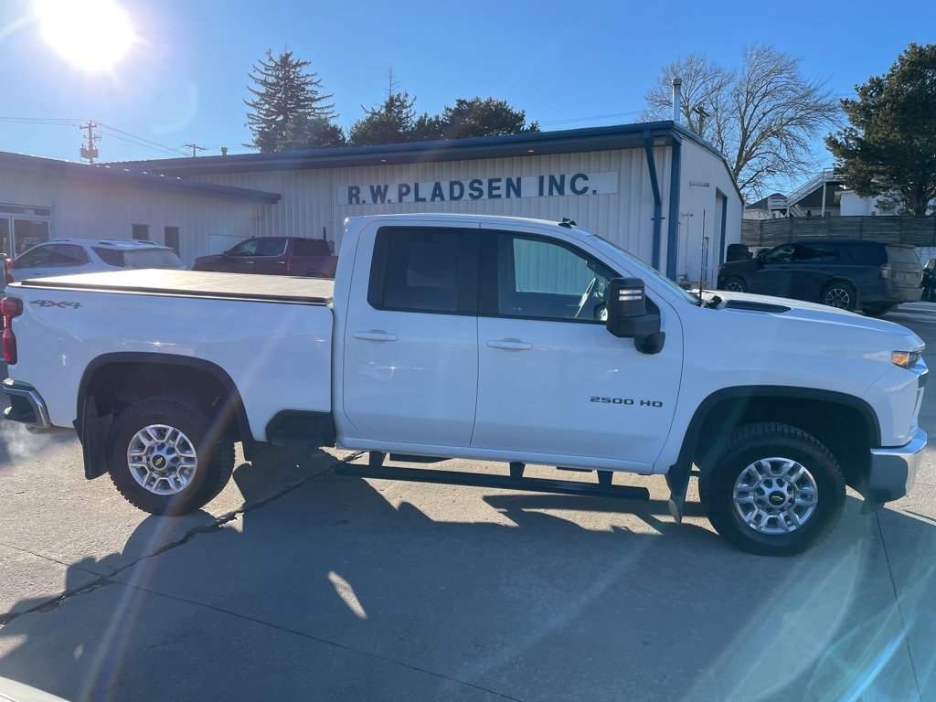 Used 2022 Chevrolet Silverado 2500 LT w/ Convenience Package image 16