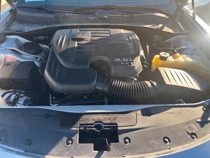 Used 2022 Dodge Charger SXT image 9