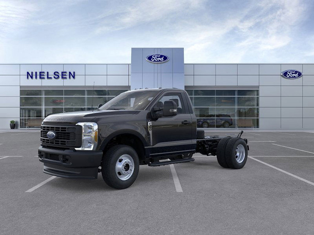 New 2025 Ford F350 XL w/ Snow Plow Prep Package