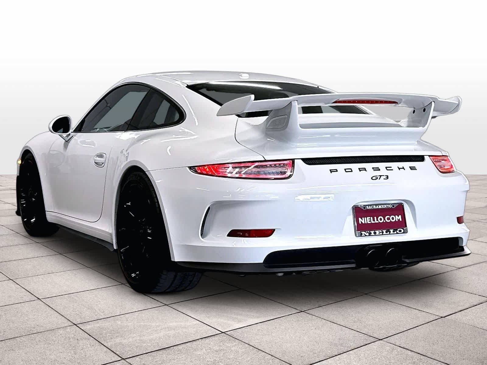 Used 2015 Porsche 911 GT3 RWD image 14