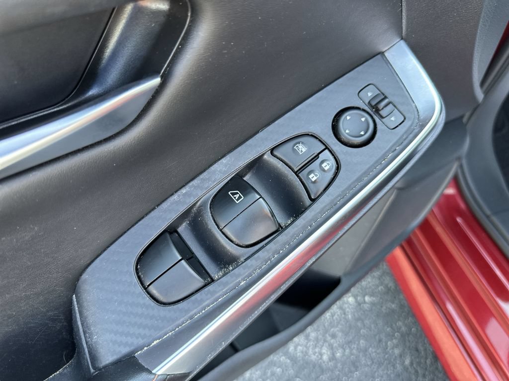 Used 2023 Nissan Sentra SR w/ Electronics Package FWD image 19
