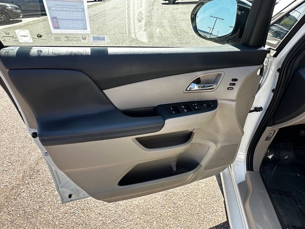 Used 2015 Honda Odyssey Touring image 21