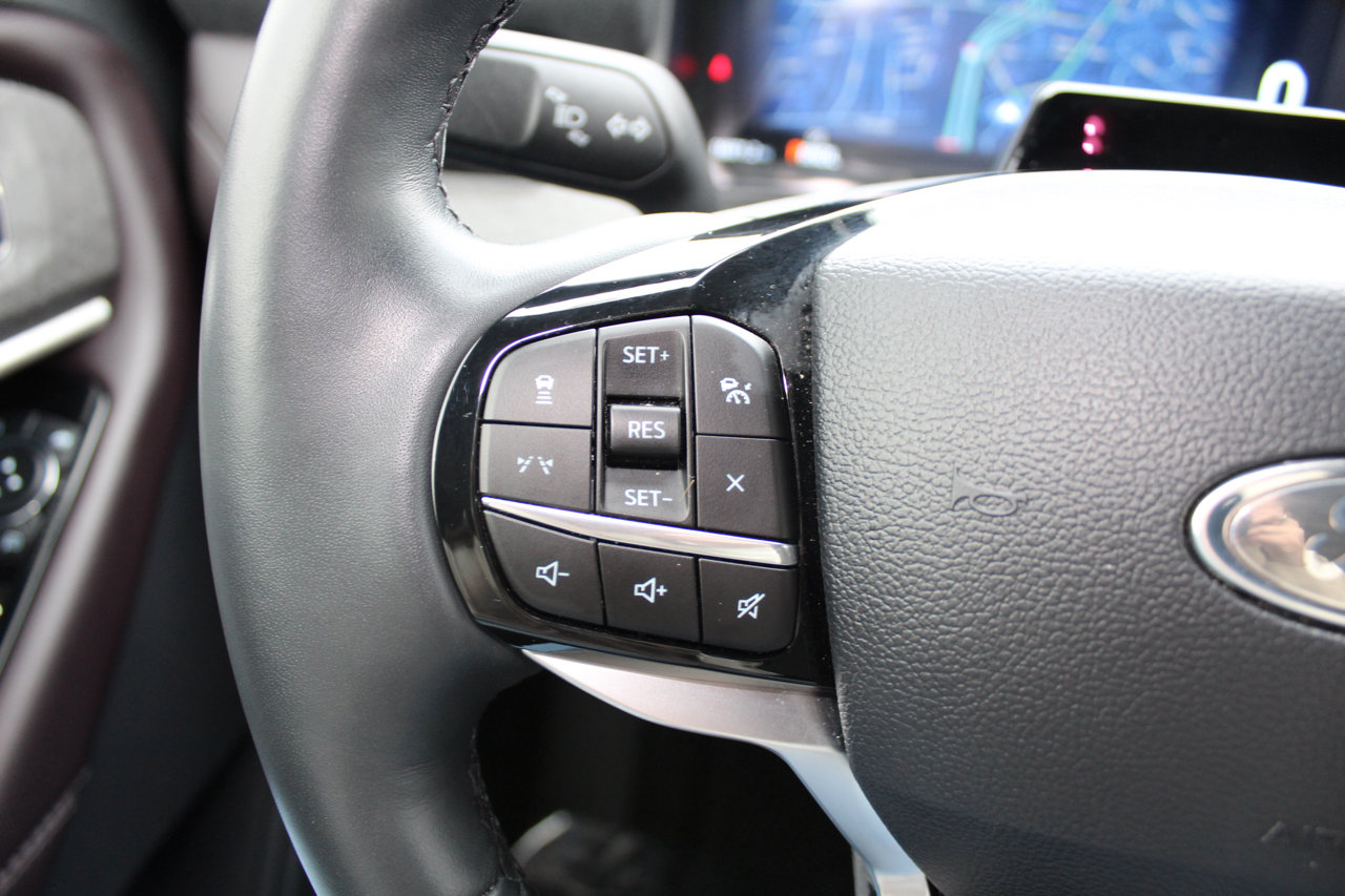 Used 2025 Ford Explorer Platinum w/ LUX Leather Package image 53