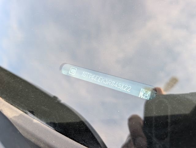 Used 2024 GMC Canyon AT4X image 43