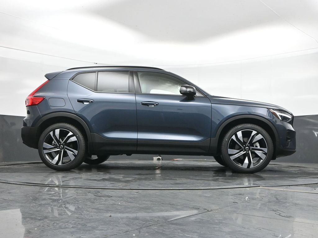 New 2026 Volvo XC40 B5 Ultra w/ Climate Package image 35