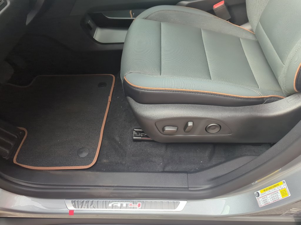 New 2026 GMC Acadia AT4 w/ Super Cruise Package image 12