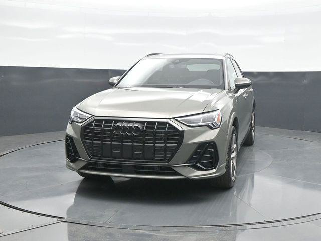 Used 2025 Audi Q3 2.0T Premium AWD/4WD image 2