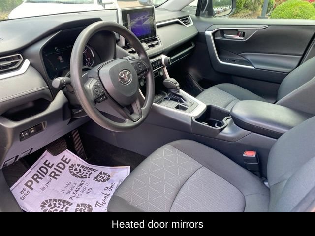 Used 2024 Toyota RAV4 XLE AWD/4WD image 6