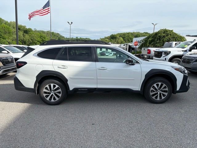 Used 2025 Subaru Outback Premium AWD/4WD image 4