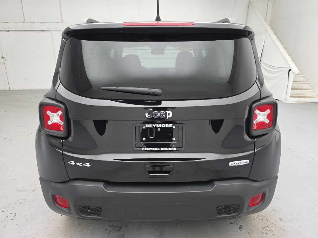 Used 2021 Jeep Renegade Latitude w/ Convenience Group AWD/4WD image 11