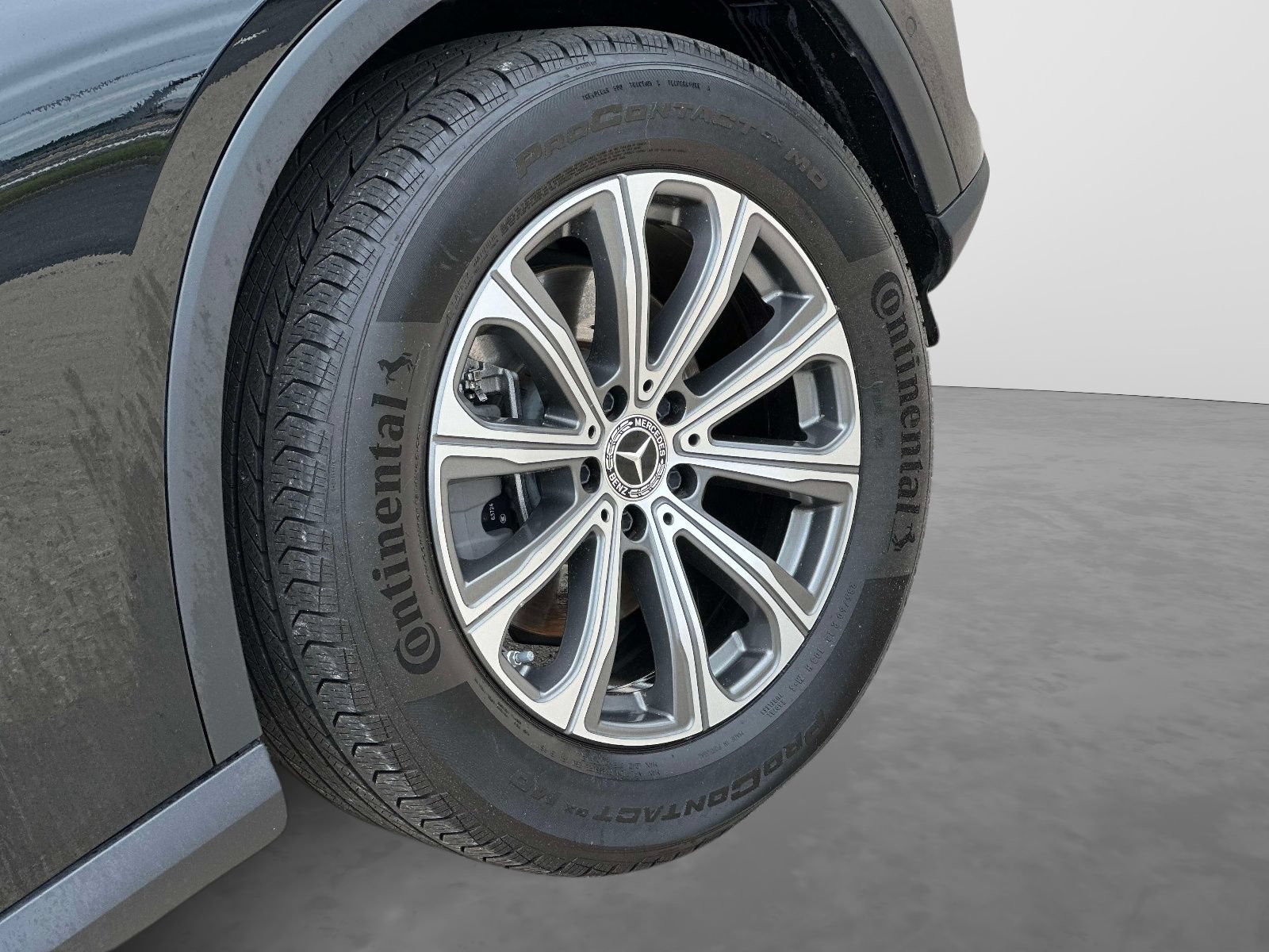 Used 2024 Mercedes-Benz GLC 300 image 7