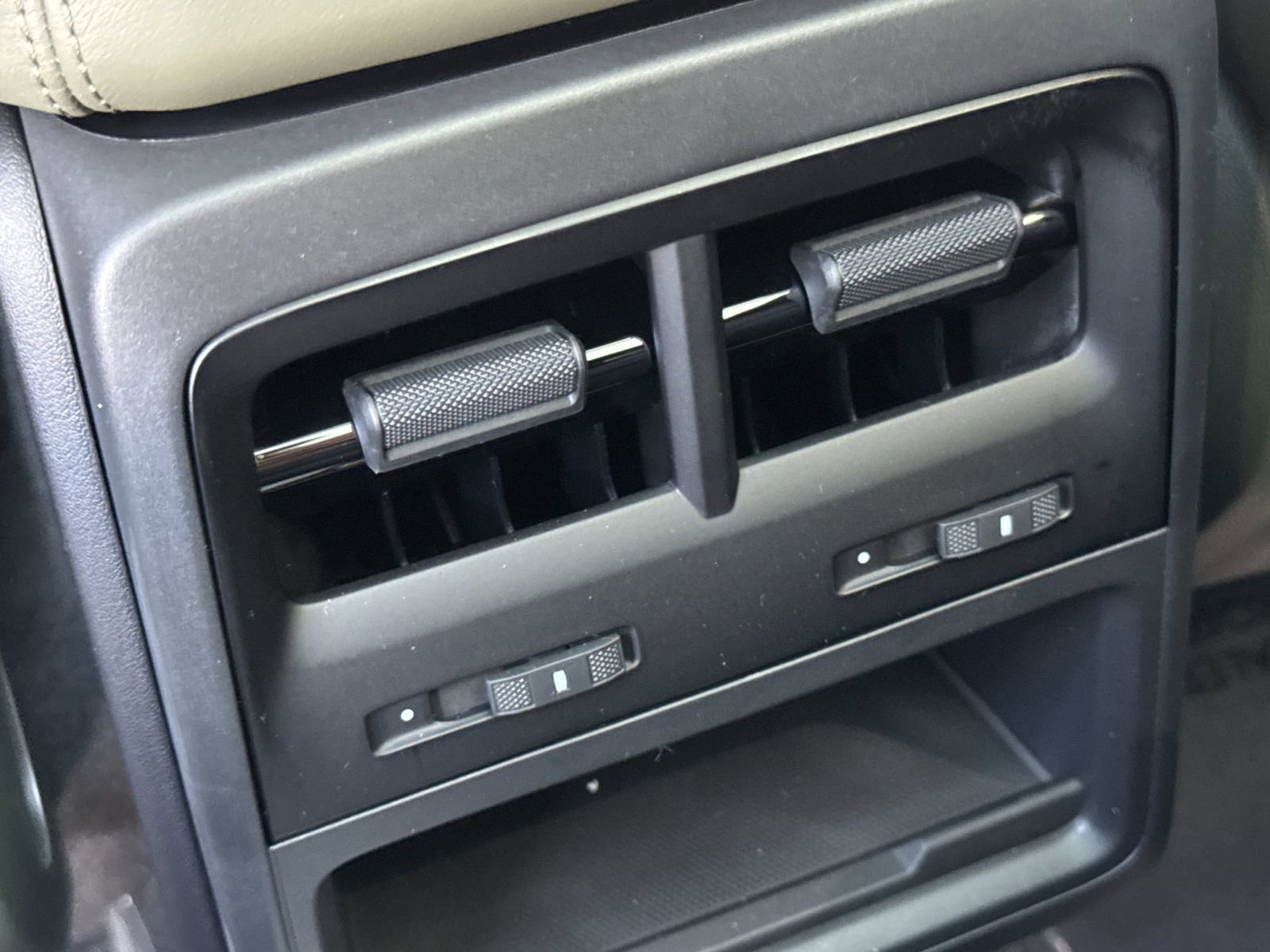 New 2025 Porsche Macan Electric image 15