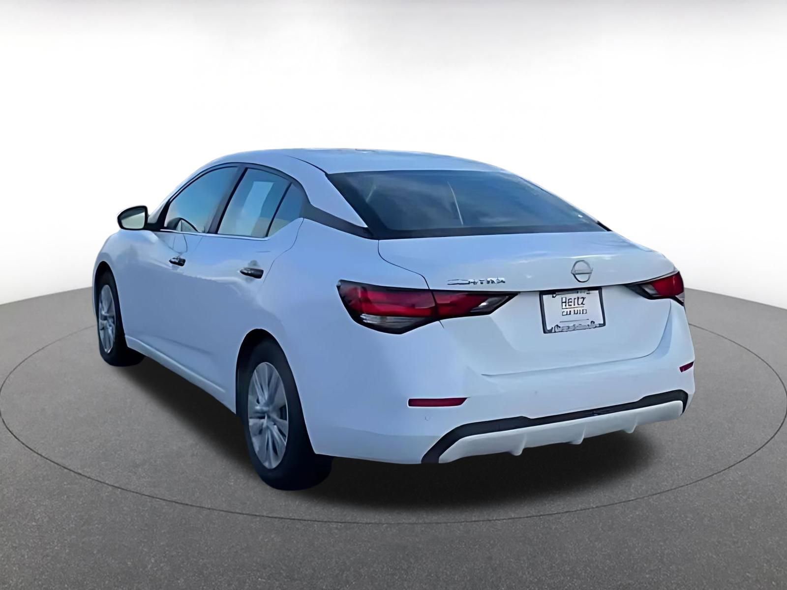 Used 2025 Nissan Sentra S FWD image 11