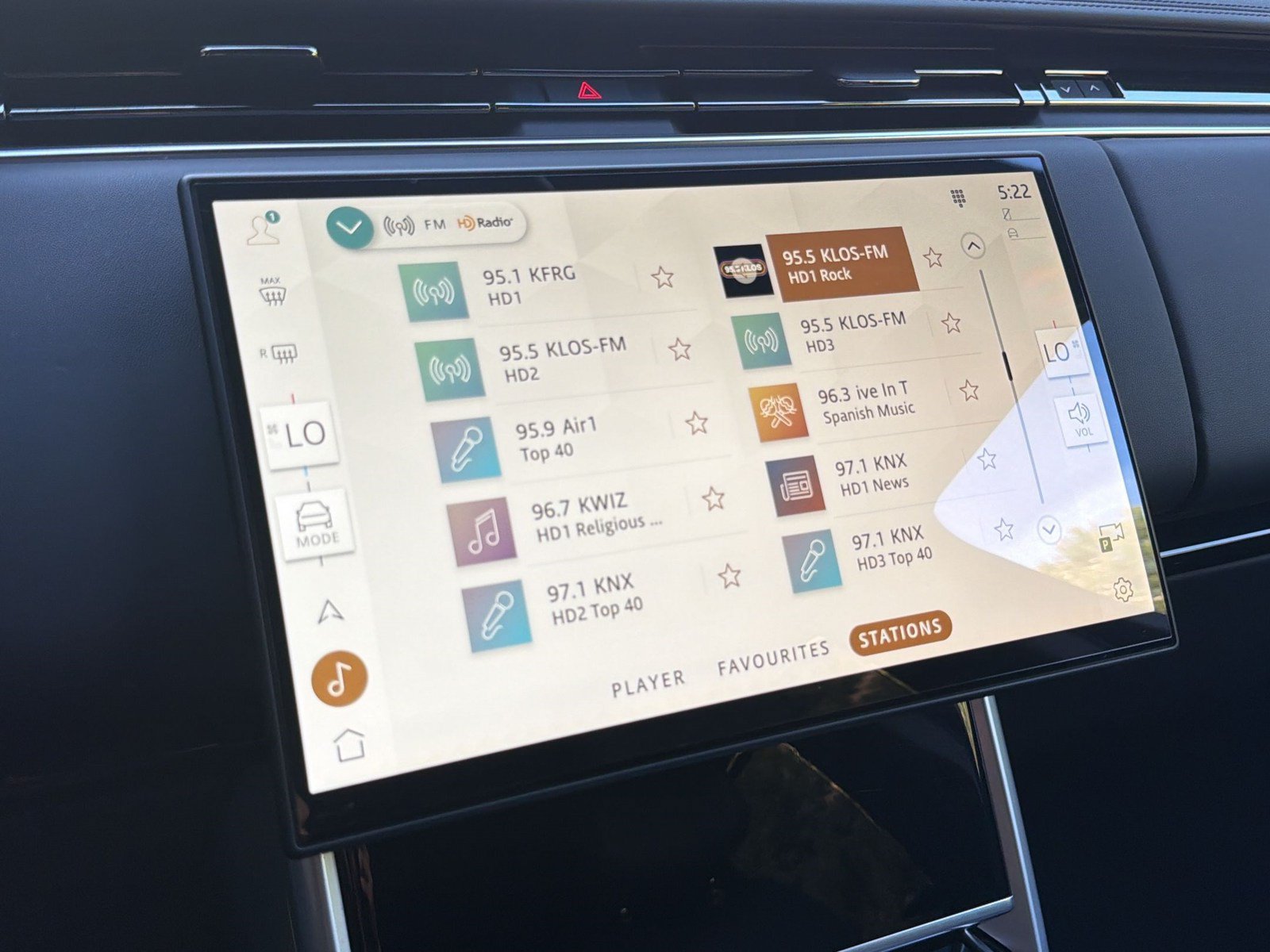 Certified 2025 Land Rover Range Rover Autobiography AWD/4WD image 23