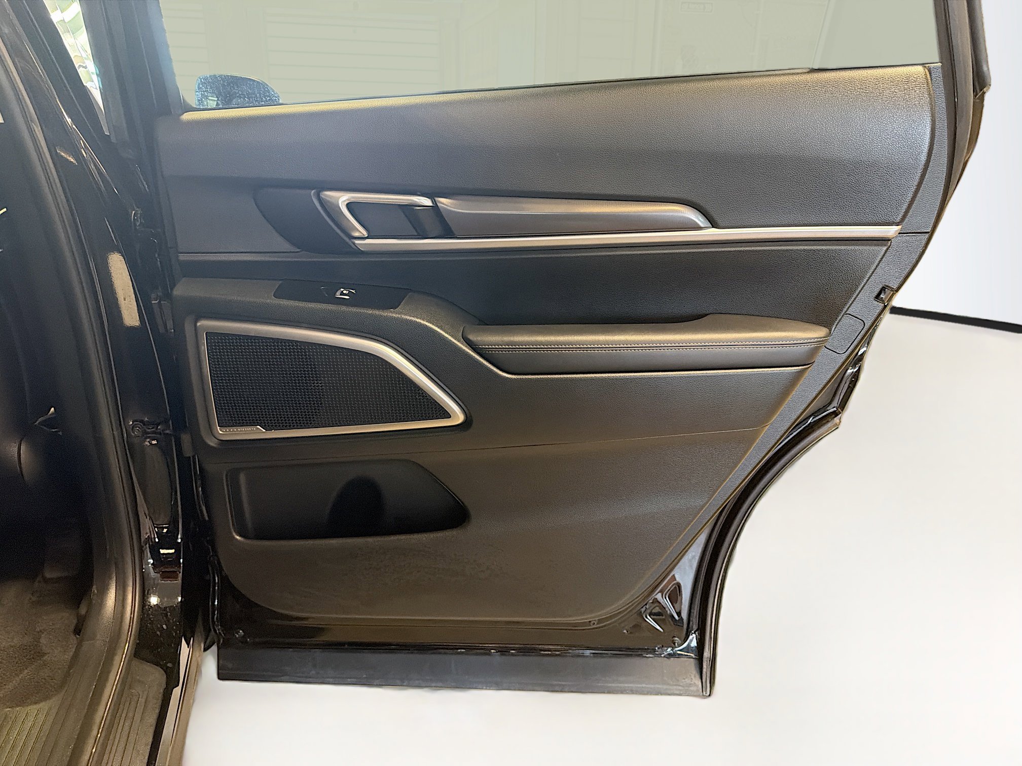 Used 2025 Kia Telluride S AWD/4WD image 34