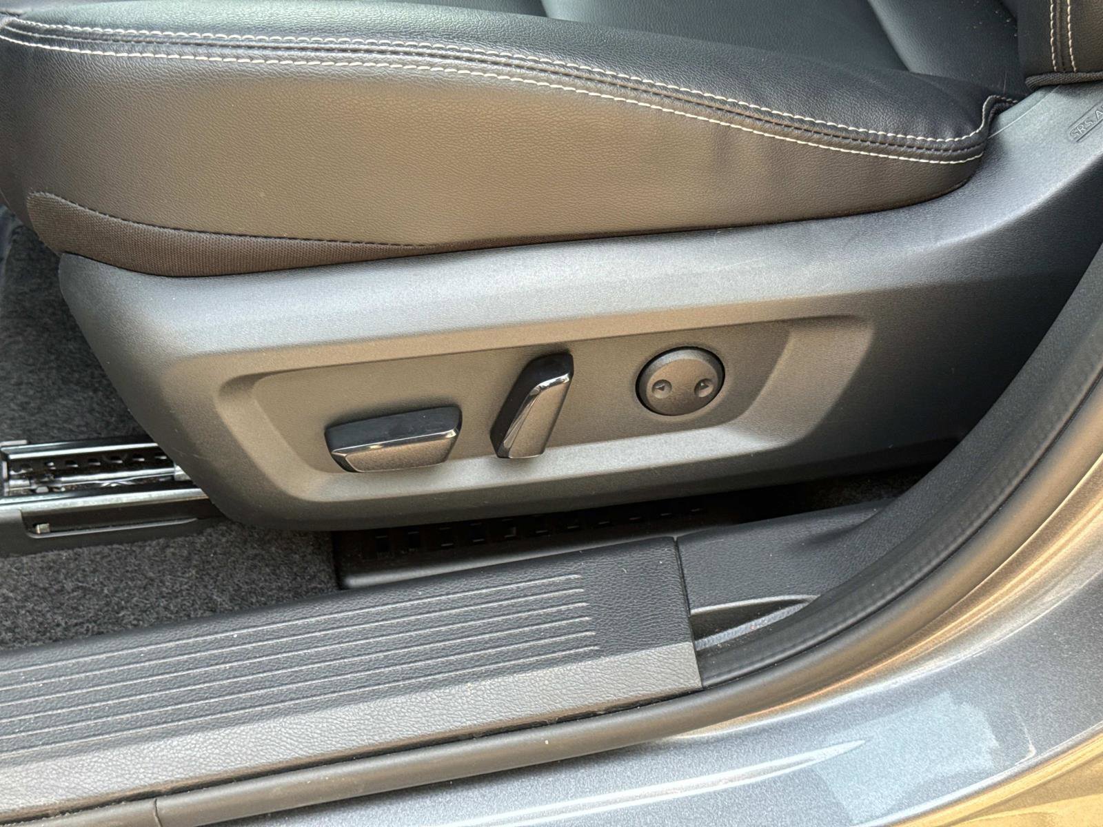 Used 2026 Nissan Rogue SL image 18