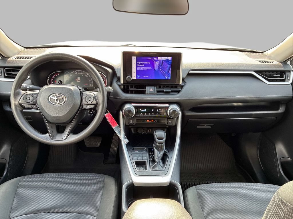 Used 2024 Toyota RAV4 LE AWD/4WD image 16