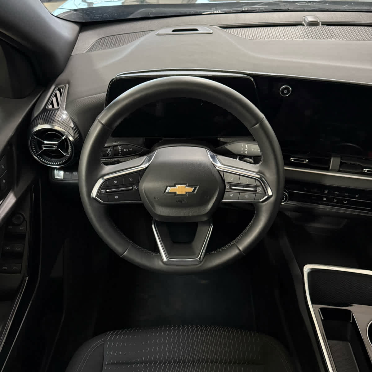 Certified 2025 Chevrolet Equinox LT image 18