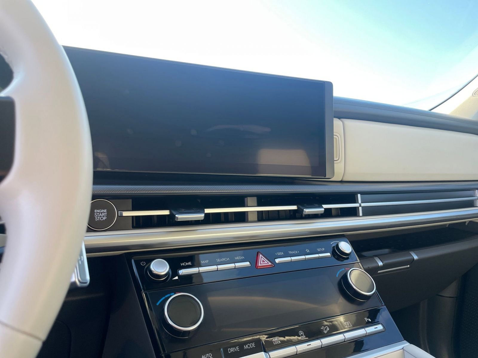 Used 2025 Hyundai Santa Fe SEL image 18