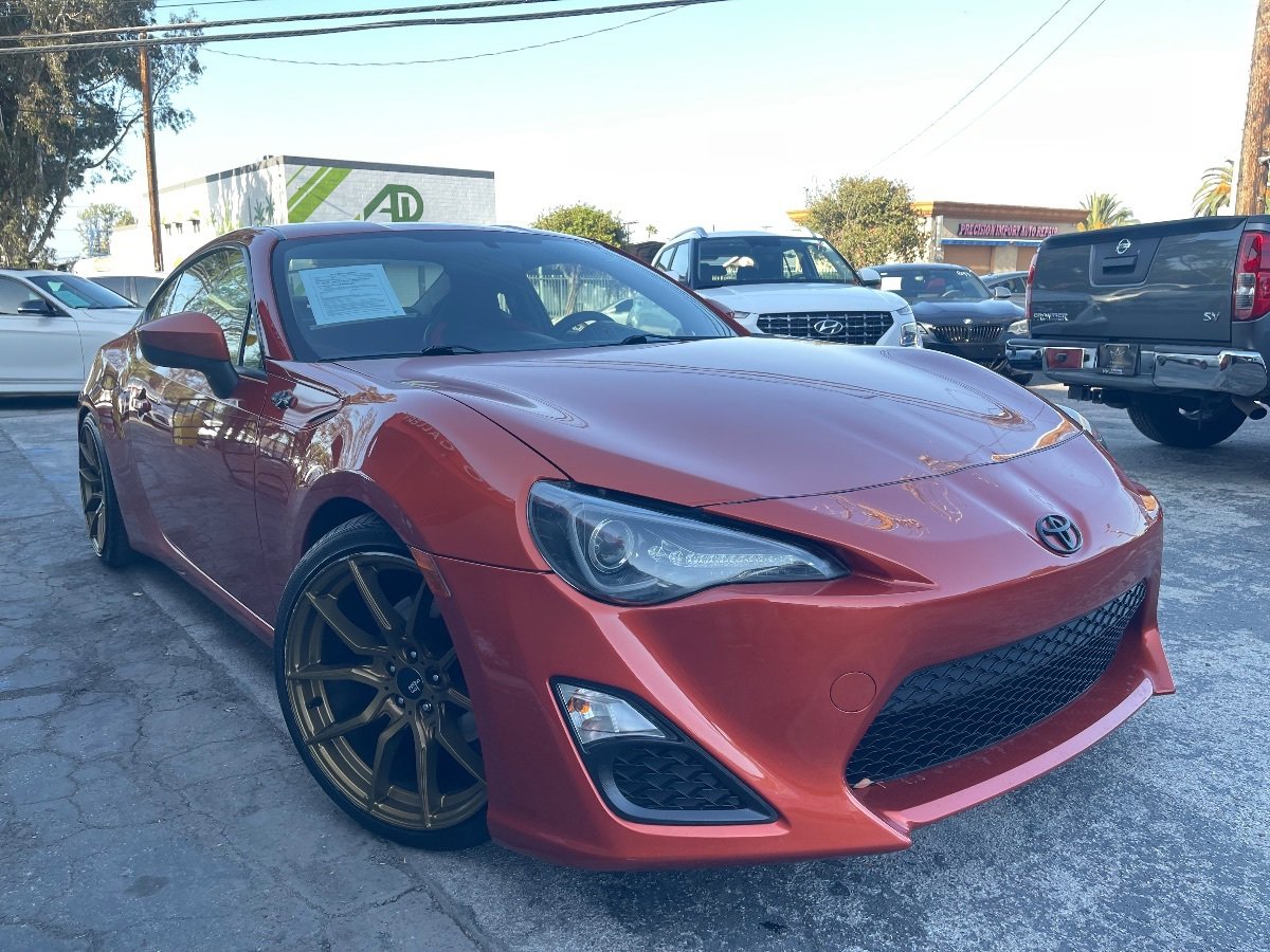 Used 2015 Scion FR-S RWD image 3