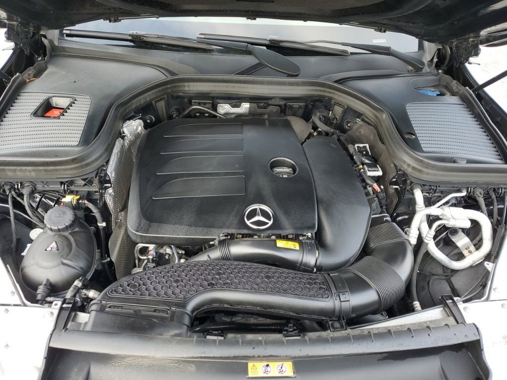 Used 2022 Mercedes-Benz GLC 300 4MATIC image 12
