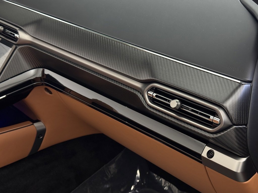 New 2026 Aston Martin V8 Vantage Roadster image 30