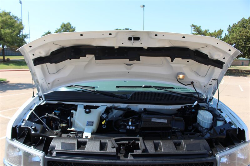 Used 2020 Chevrolet Express 3500 LT w/ LT Preferred Equipment Group RWD image 33