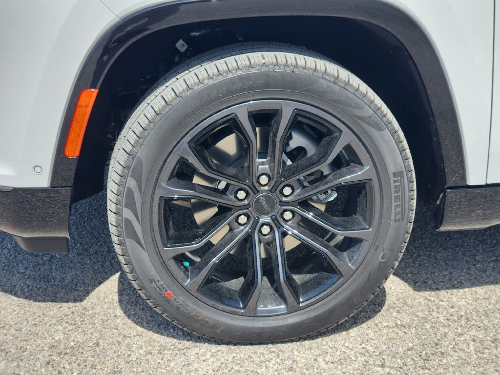 New 2026 Jeep Grand Wagoneer Summit AWD/4WD image 9