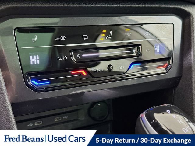 Used 2022 Volkswagen Tiguan SE image 15