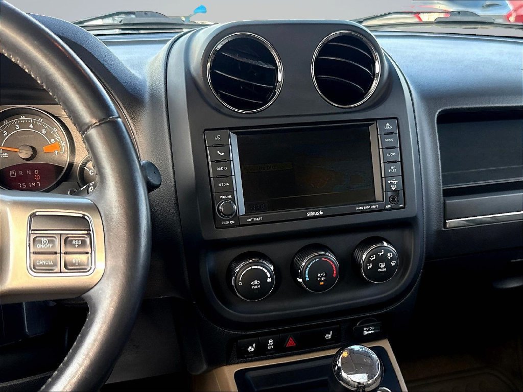 Used 2015 Jeep Patriot Latitude w/ Sun/Sound Group AWD/4WD image 15