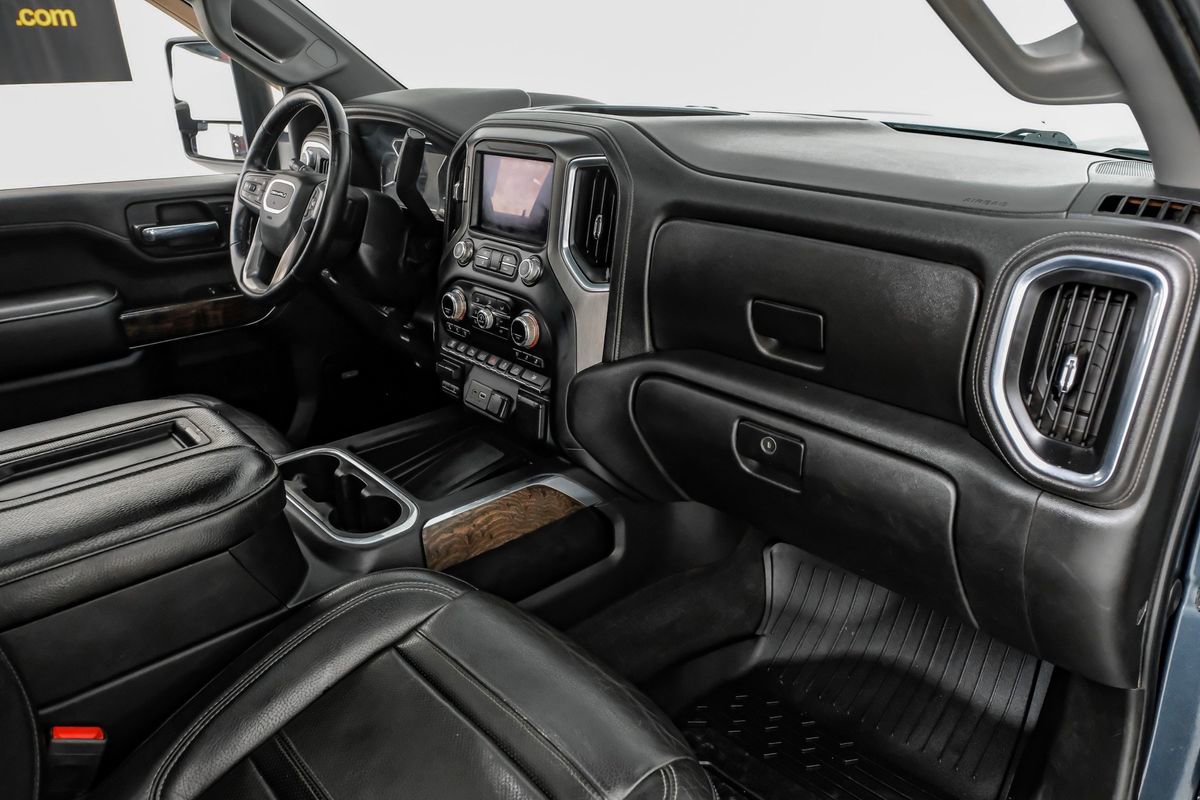 Used 2020 GMC Sierra 3500 Denali w/ Denali Ultimate Package image 10