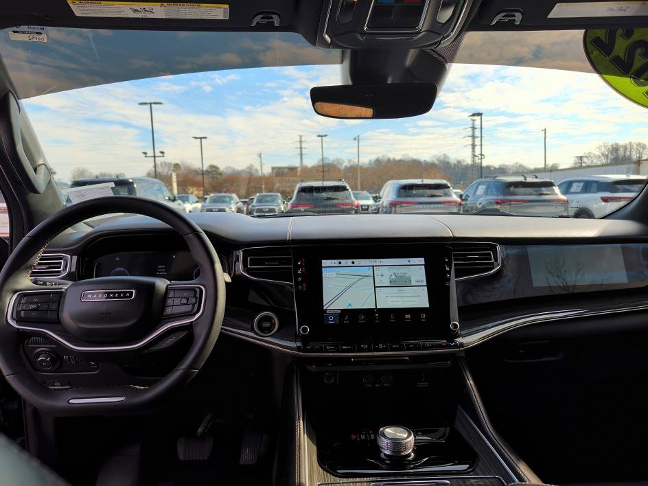 Used 2022 Jeep Wagoneer Series II w/ Flexible Seating Group image 11