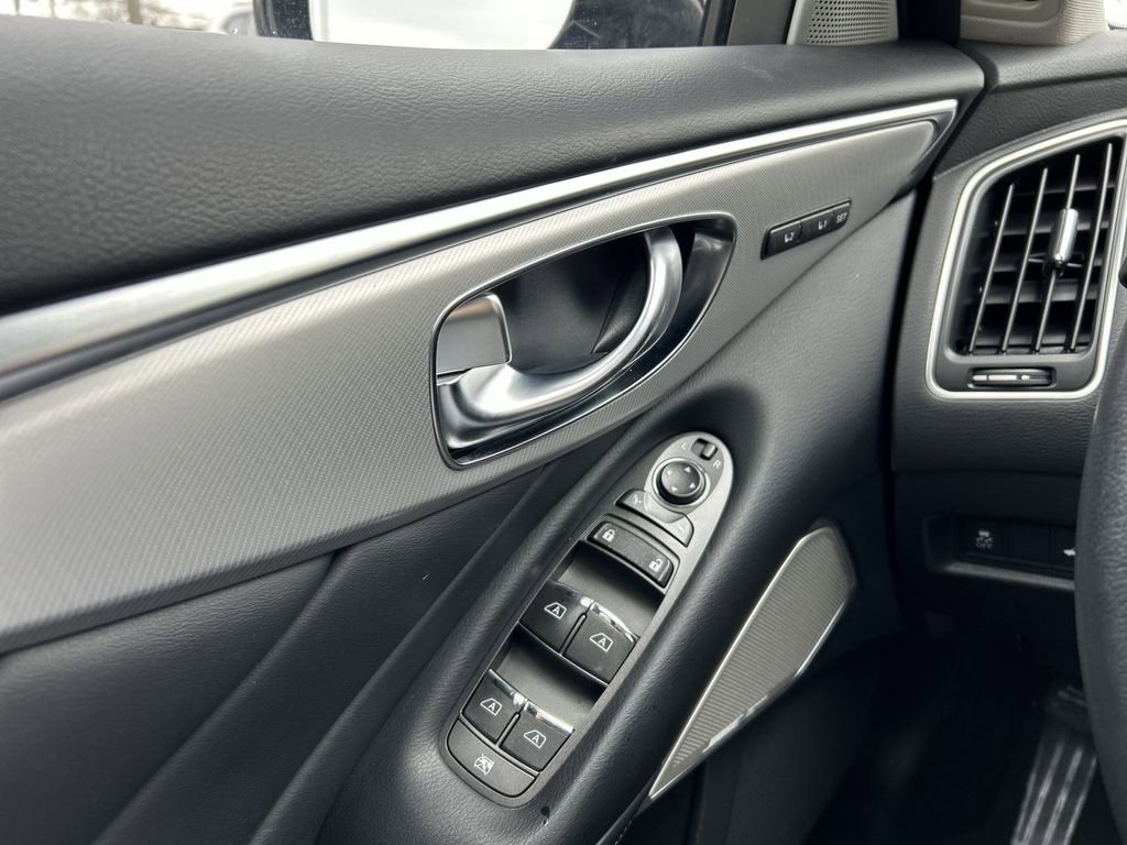 Certified 2022 INFINITI Q50 Luxe w/ Cargo Package image 16
