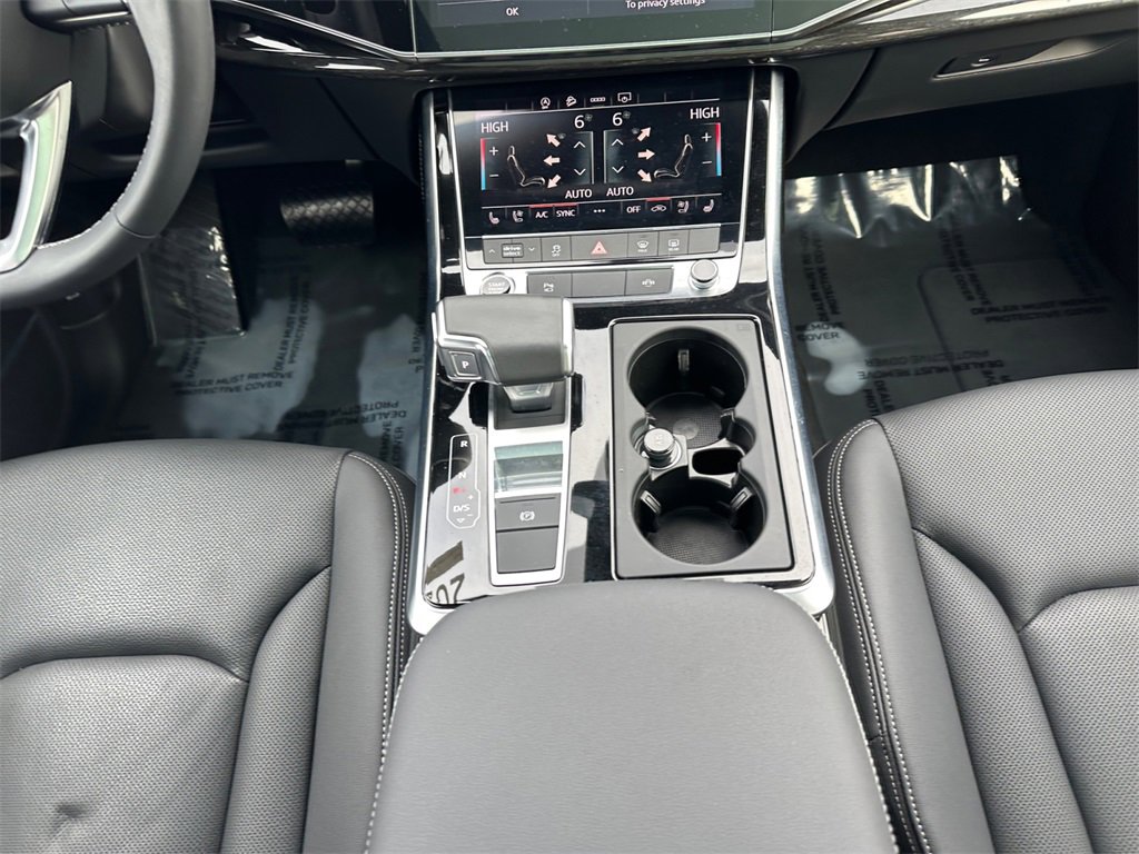 Certified 2025 Audi Q7 2.0T Premium Plus image 11
