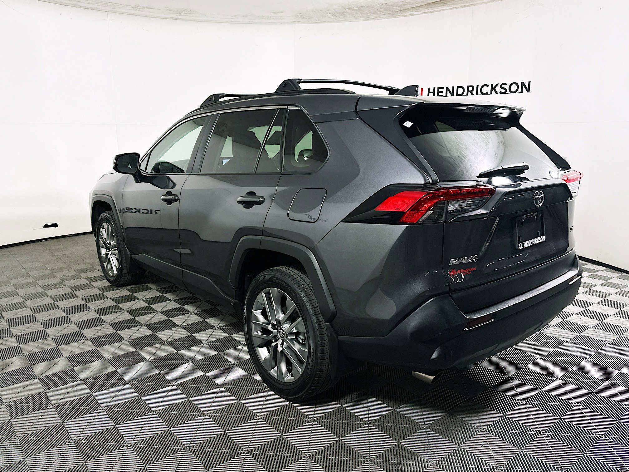 Used 2024 Toyota RAV4 XLE Premium image 5