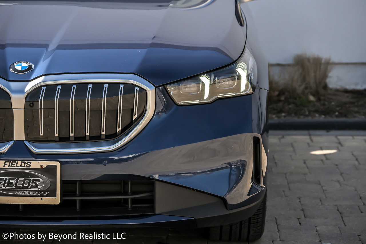 Used 2026 BMW 530i xDrive image 3