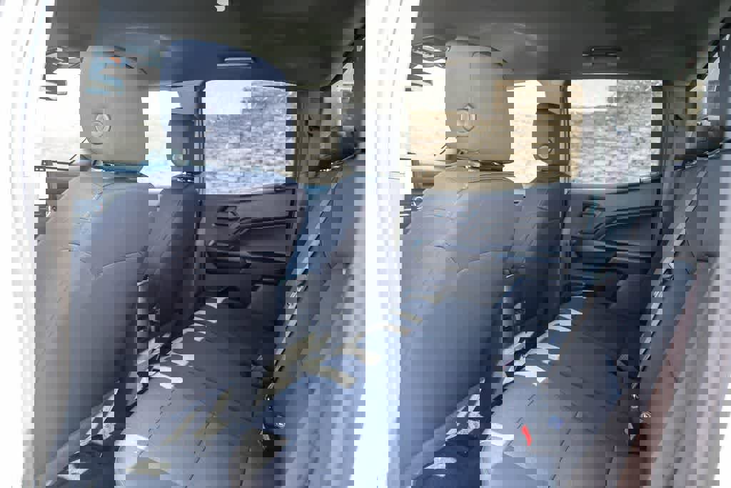 Used 2025 Chevrolet Colorado W/T image 16