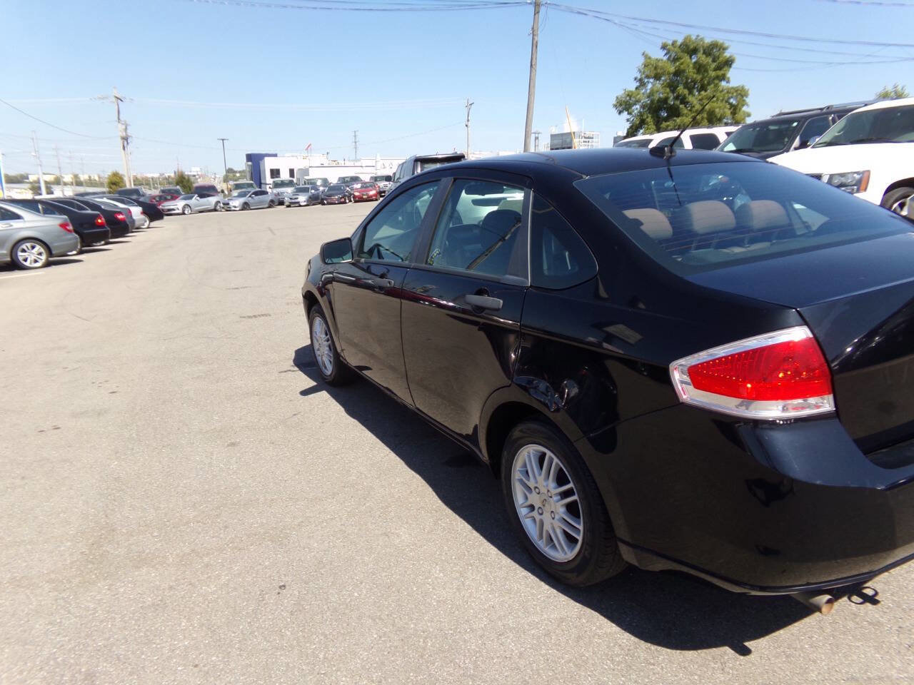 Used 2009 Ford Focus SE image 32