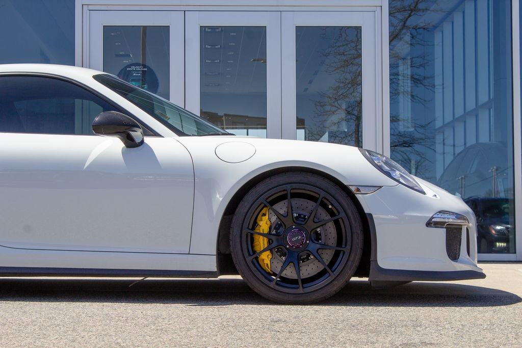 Used 2015 Porsche 911 GT3 RWD image 5