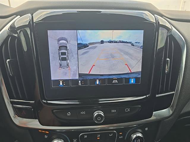 Used 2023 Chevrolet Traverse Premier image 21