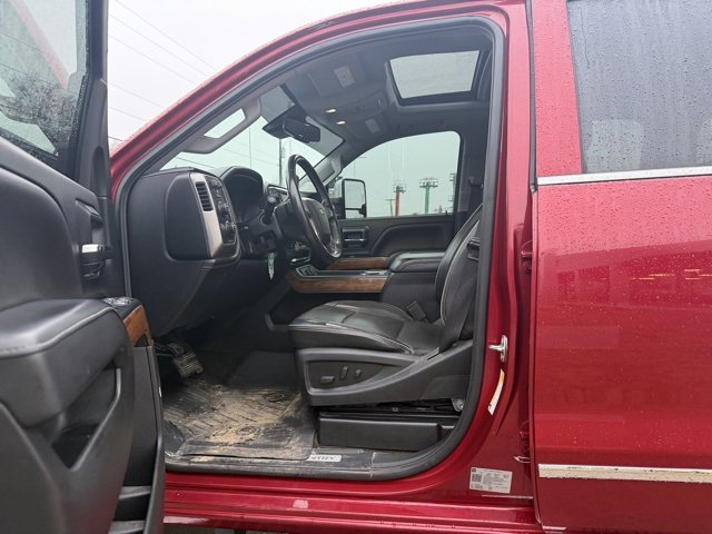 Used 2018 Chevrolet Silverado 2500 High Country w/ Duramax Plus Package image 12