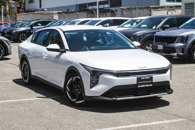 Certified 2025 Kia K4 EX