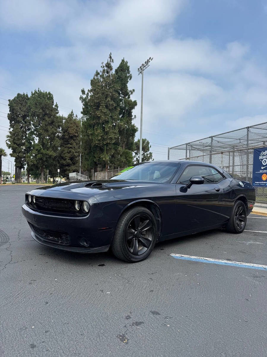 Used 2018 Dodge Challenger SXT