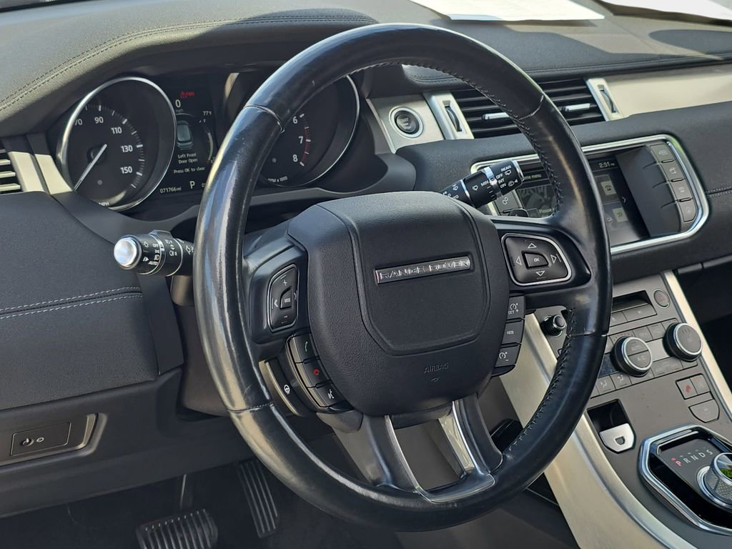 Used 2016 Land Rover Range Rover Evoque SE Premium image 19