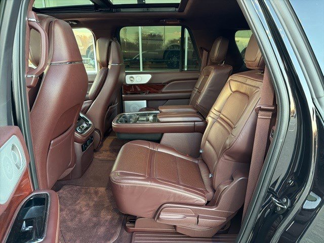 Used 2021 Lincoln Navigator L Black Label w/ Cargo Convenience Package image 21