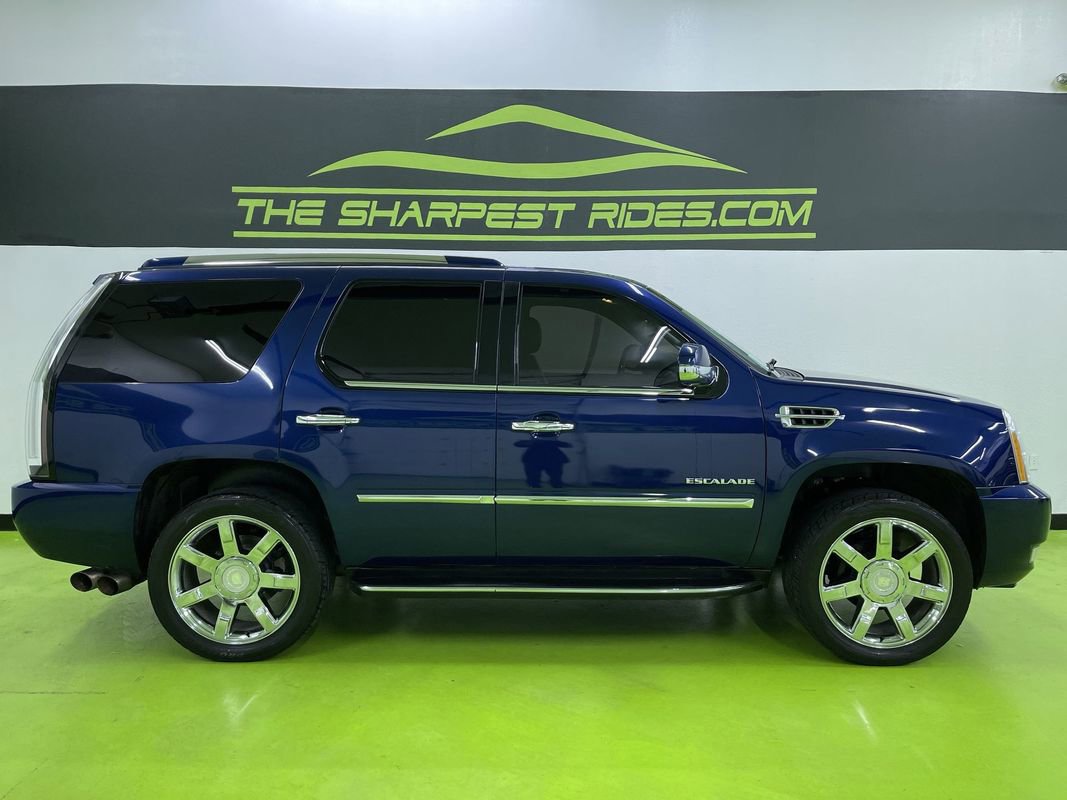 Used 2012 Cadillac Escalade Luxury image 11