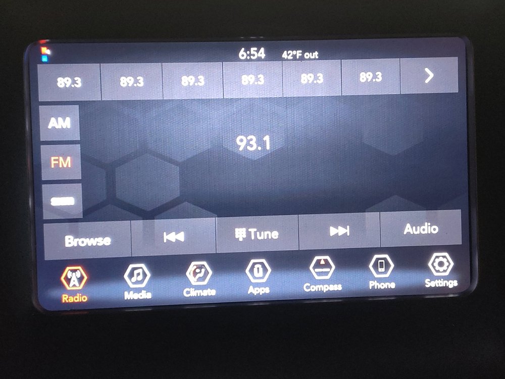 Used 2019 Jeep Cherokee Latitude w/ Popular Appearance Group image 25