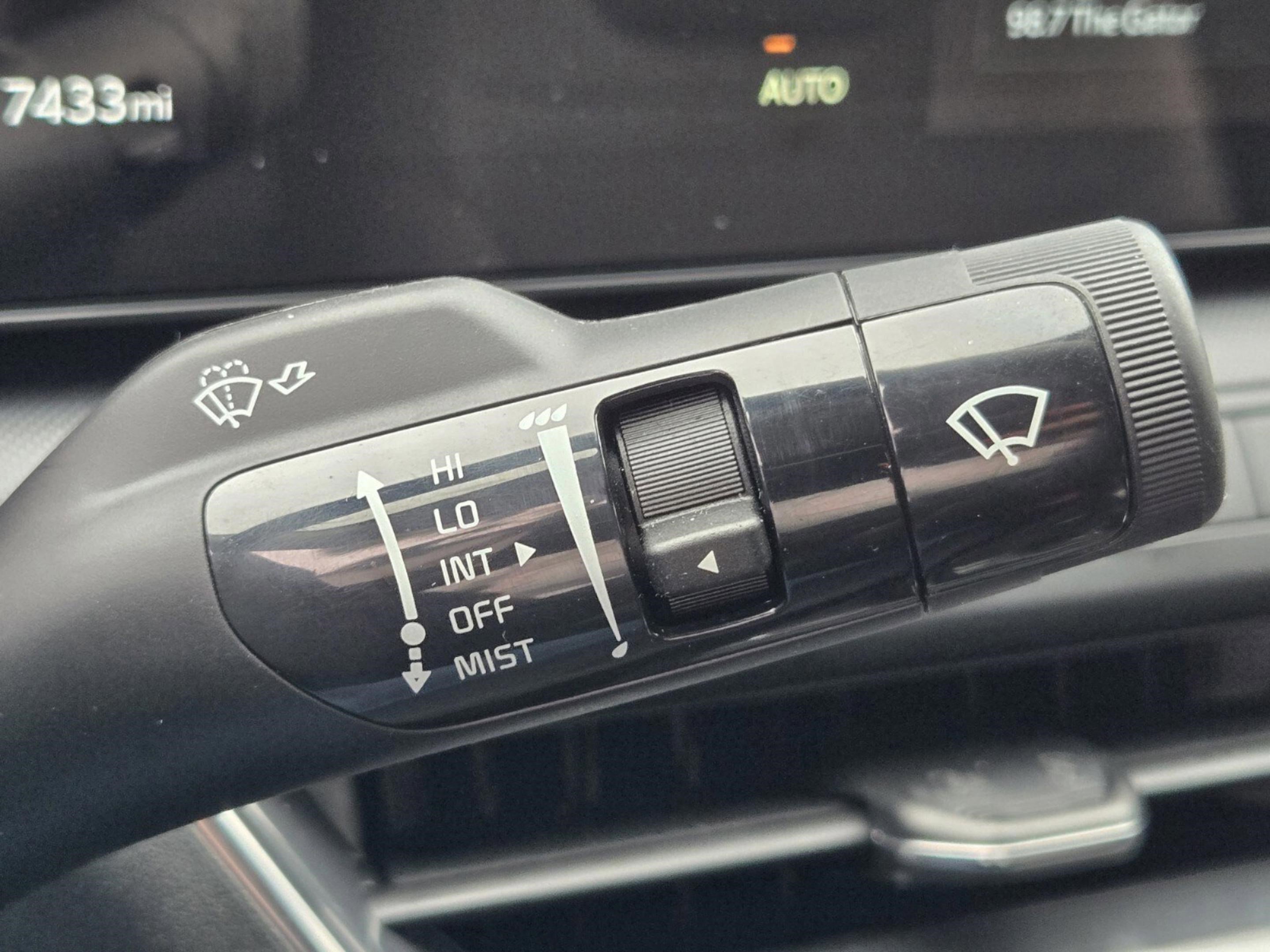 Used 2025 Kia K4 EX image 47