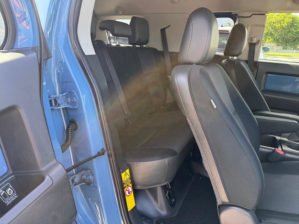 Used 2012 Toyota FJ Cruiser 4WD image 22